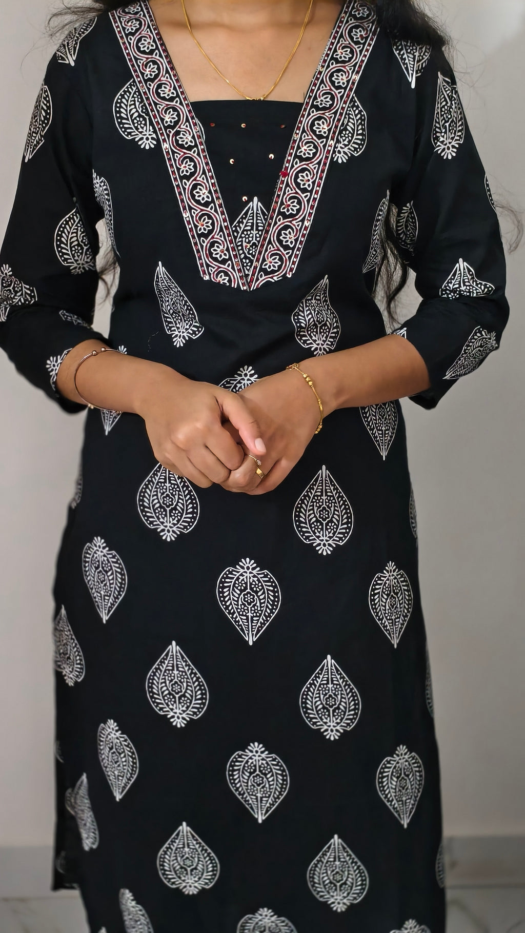 Anjanam Kaarmukil Top & Bottom Set