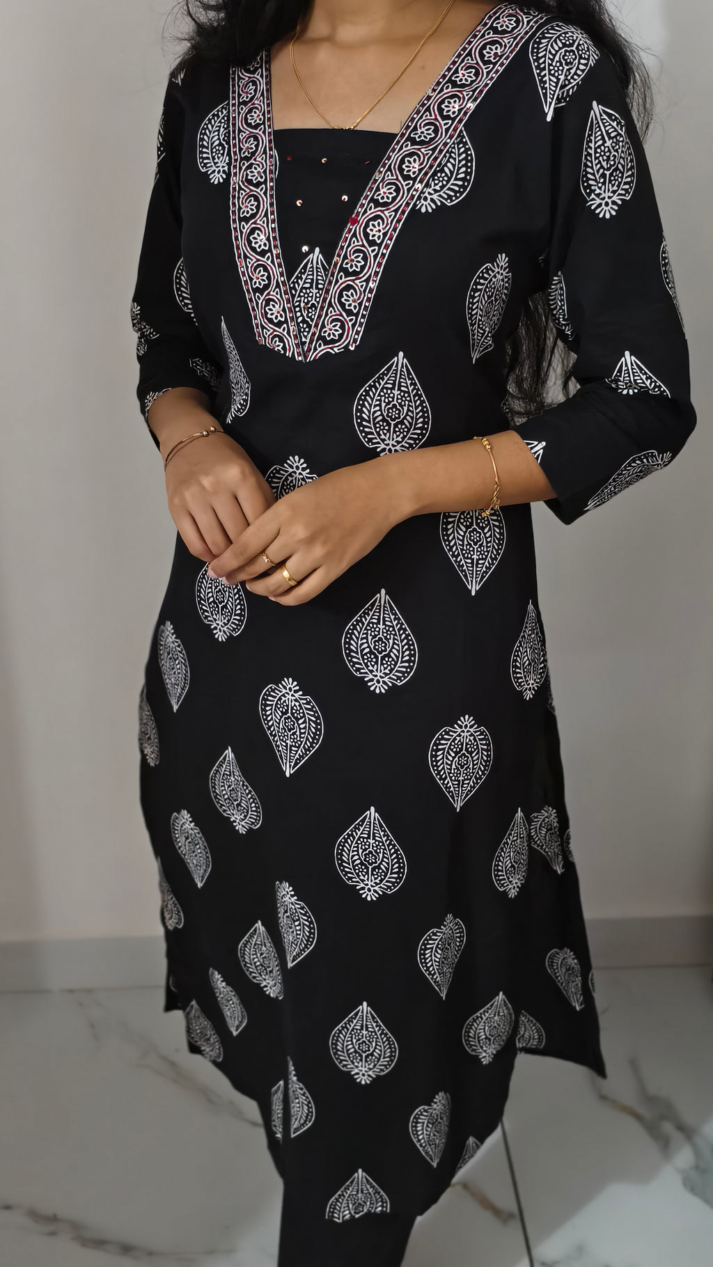 Anjanam Kaarmukil Top & Bottom Set
