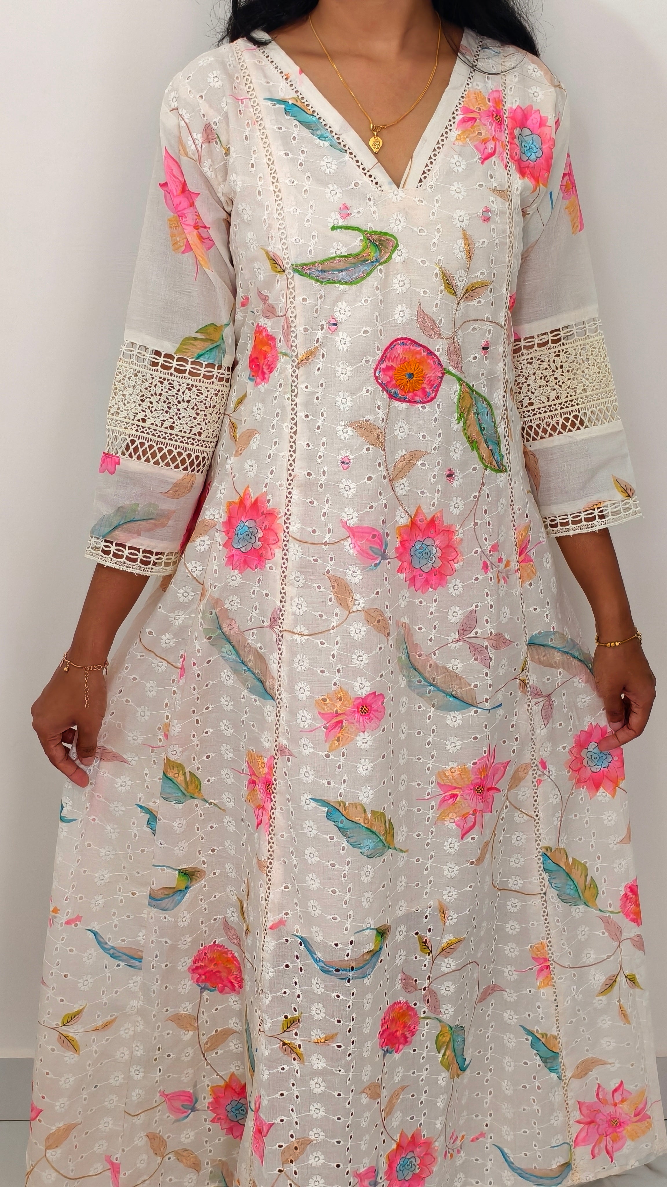 Anjanam Madhulika – White Multicolour Floral Long Kurti