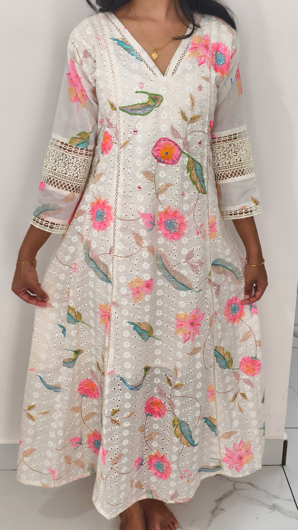 Anjanam Madhulika – White Multicolour Floral Long Kurti