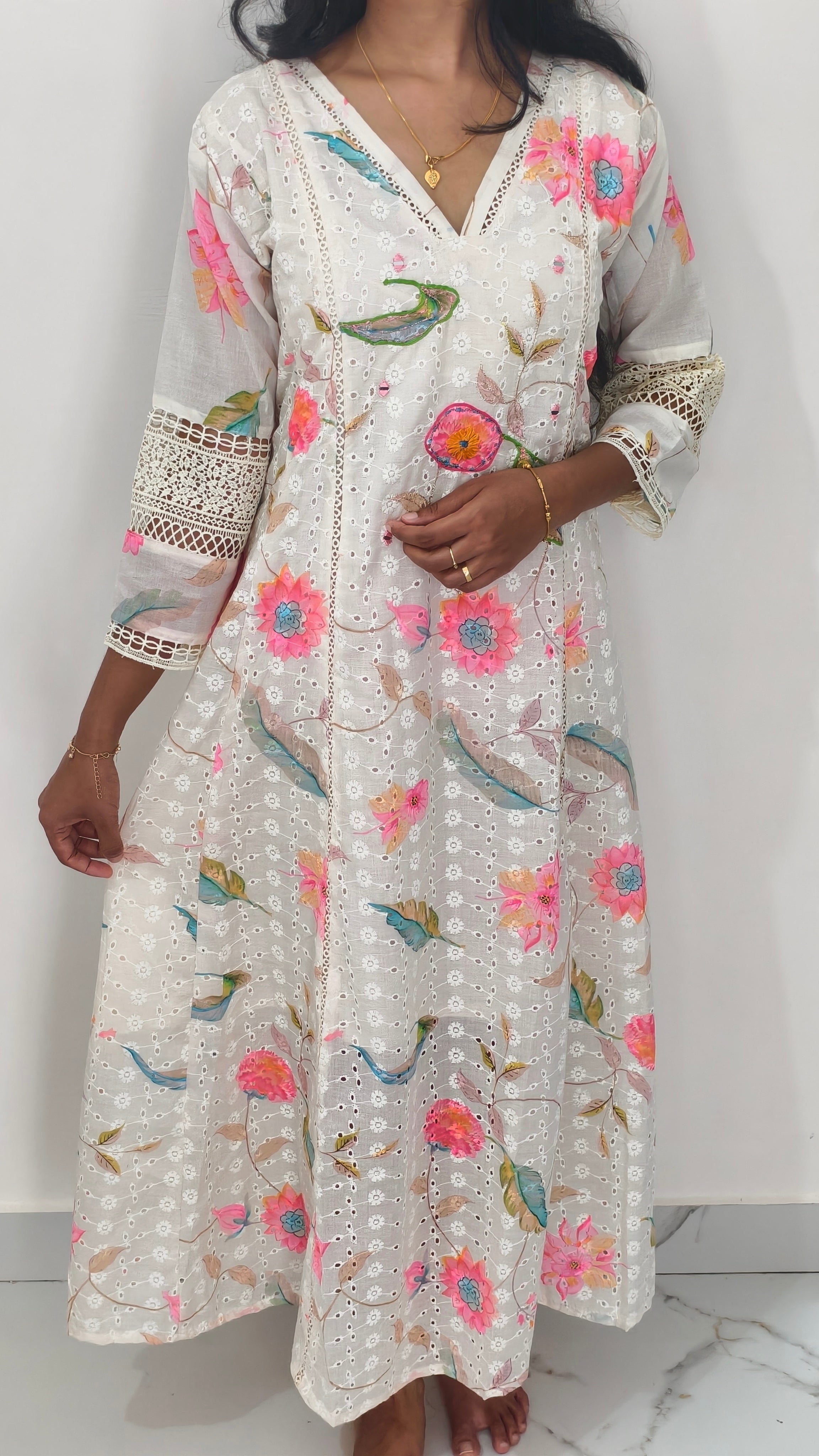 Anjanam Madhulika – White Multicolour Floral Long Kurti