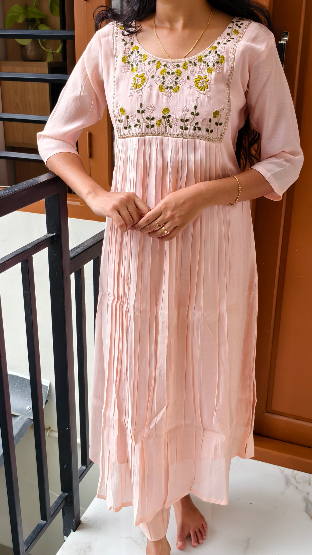 Anjanam Pink Flora – Soft Pink Floral Embroidered Co-Ord Set for Women