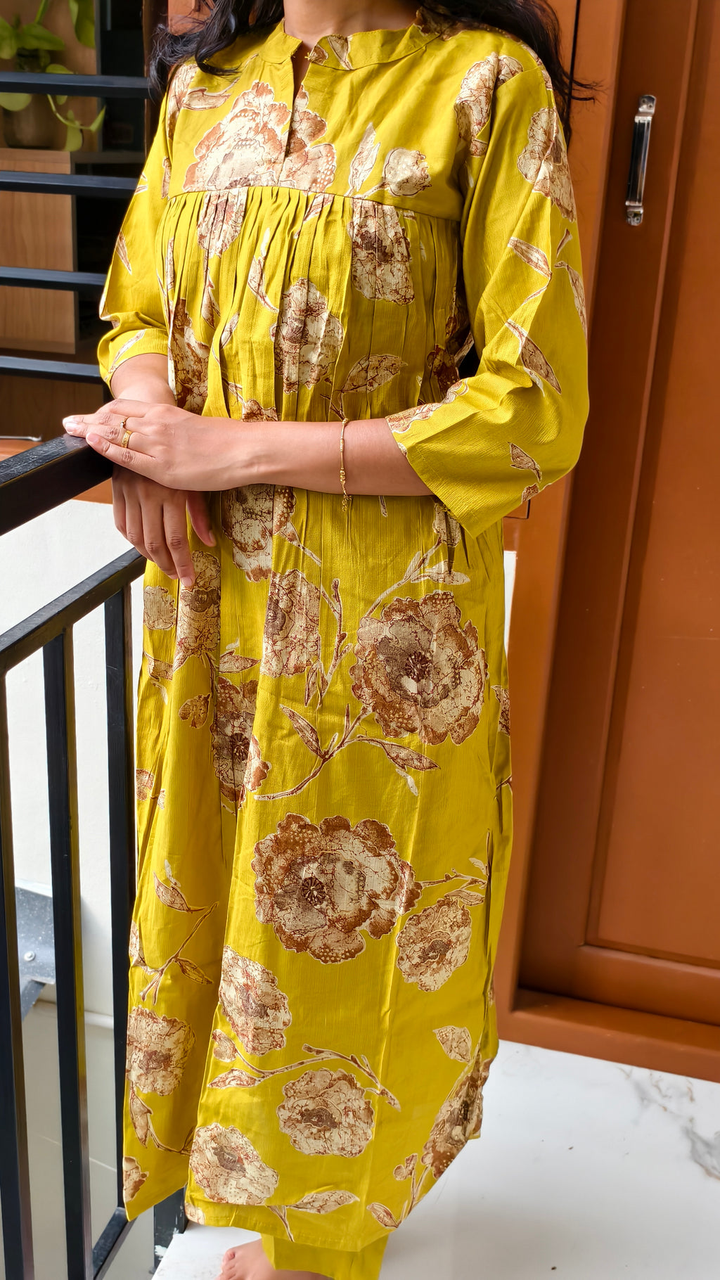 Anjanam Golden Bloom
Floral Printed Kurti