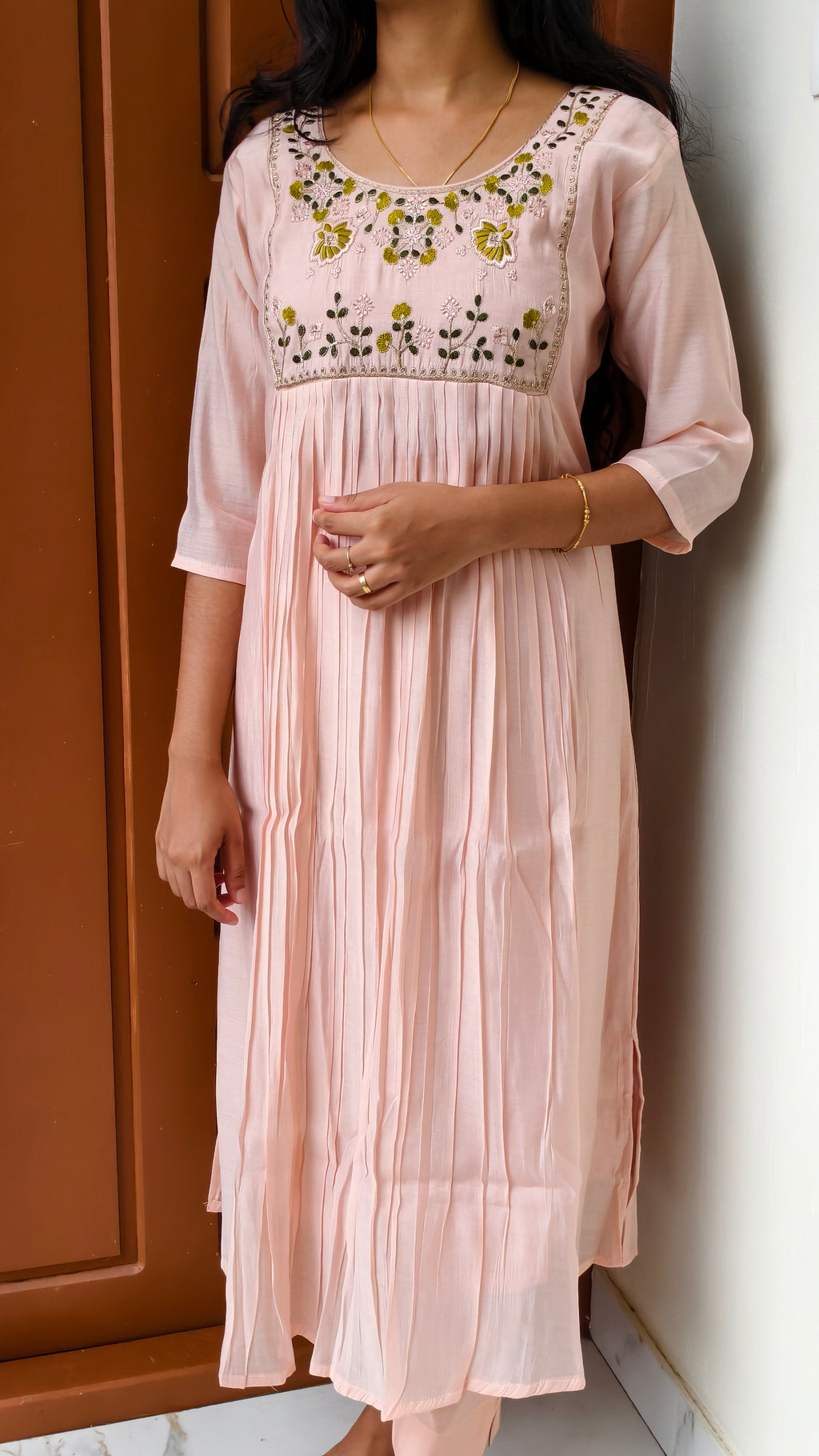 Anjanam Pink Flora – Soft Pink Floral Embroidered Co-Ord Set for Women